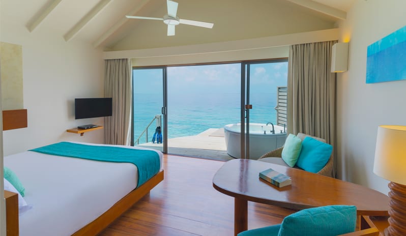 Centara Ras Fushi Resort & Spa-Deluxe Spa Over Water Villa 1_11914